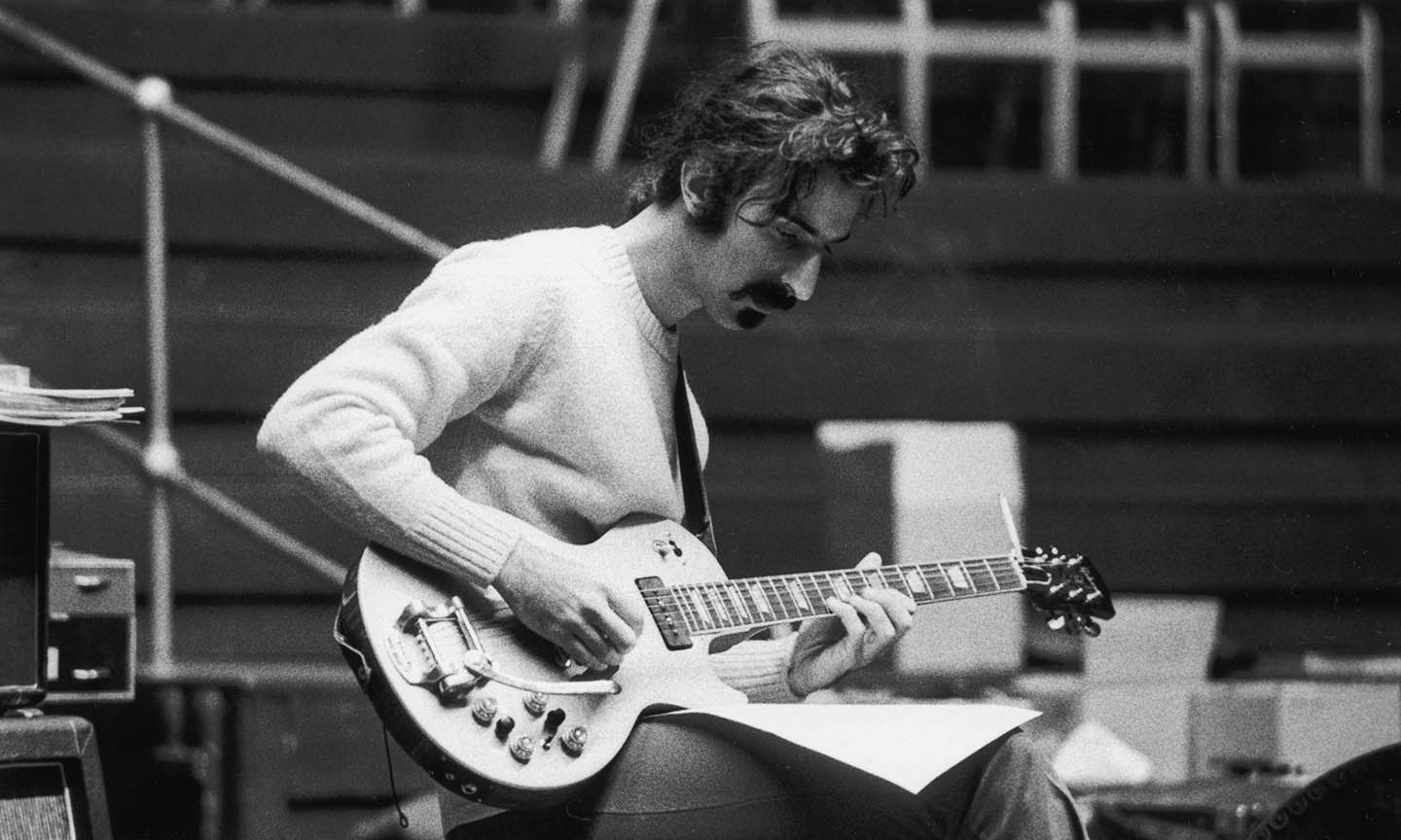 Frank Zappa Archives revela 'talla única se ajusta a todos' elementos