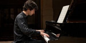 Este joven pianista argentino sorprendió a todos y su talento ya da que hablar en el exterior