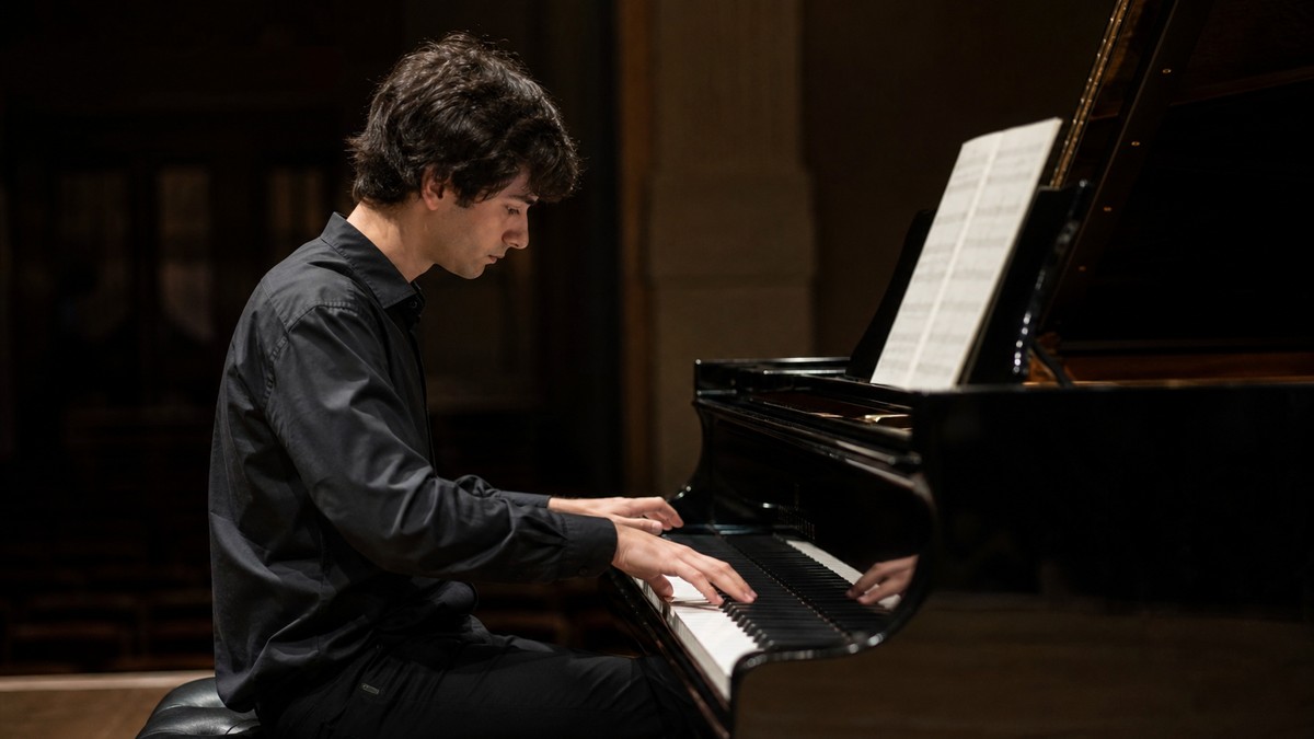 Este joven pianista argentino sorprendió a todos y su talento ya da que hablar en el exterior