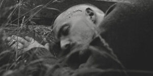 Dermot Kennedy lanza la edición ampliada de ‘El peso del bosque’