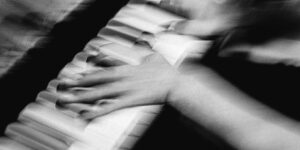 Ethan French lanza ‘Reckless And Arranged’ ampliado
