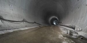 Bajo el oeste del Gran Buenos Aires descansa desde 2019 un túnel de 7 kilómetros abierto por una máquina de 10 metros de diámetro por el que nunca pasó un tren